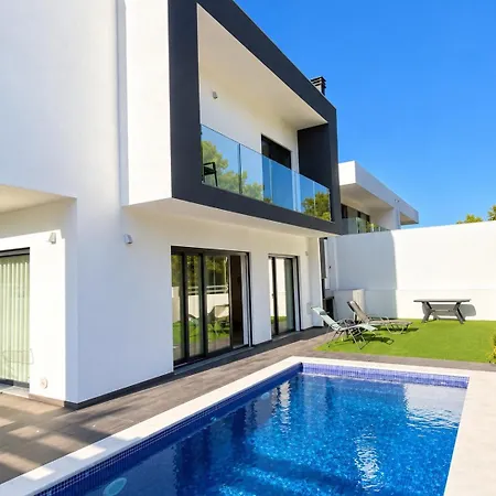 Luxury Between Nature And The Amora