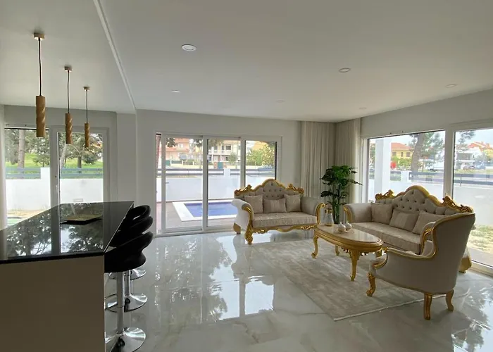 Luxury Surrounded By Nature And Вилла Амора