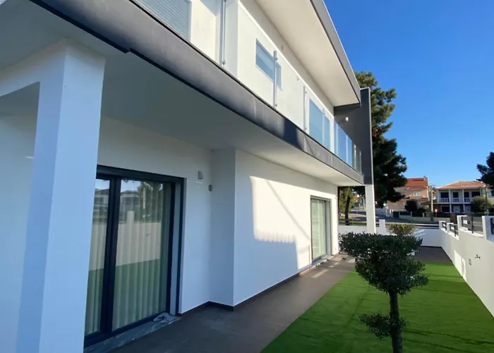 Вилла Luxury Surrounded By Nature And Амора